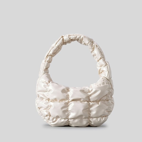 画像3: New mini pleated  QUILT SINGLE cloud SHOULDER CROSSBODY BAG　男女兼用ユニセックスキルティングミニクラウドシングルショルダークロスボディバッグショルダーバッグ (3)