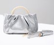 画像4: pearl handle leather under arm shoulder tote bag　男女兼用ユニセックスパールハンドルレザーアンダーアームショルダートートバッグ (4)