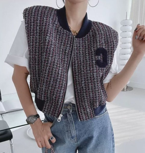 画像9: Women's V-neck letter patch design loose casual versatile sleeveless vest jacket　ツイードレターエンブレムVネックベストジレ (9)