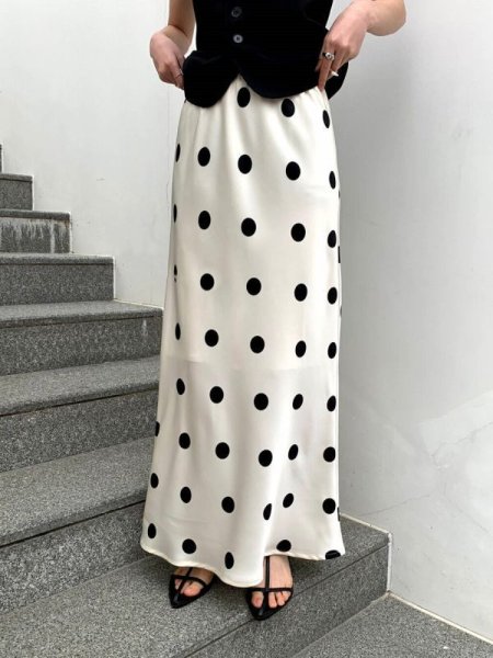 画像2: Women's  A-line dot pattern long maxi length　ドット柄Aラインロングマキシ丈スカート (2)