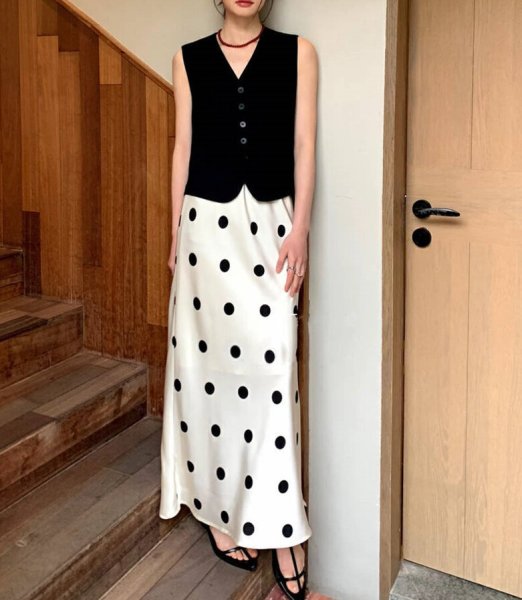 画像4: Women's  A-line dot pattern long maxi length　ドット柄Aラインロングマキシ丈スカート (4)