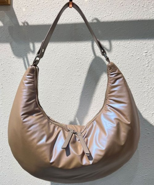 画像7: down armpit candy color crescent bag tote shoulder crossbody bag 　ダウンキャンディーカラーアンダーアームクロワッサン三日月型トートショルダークロスボディーポシェットバッグ (7)