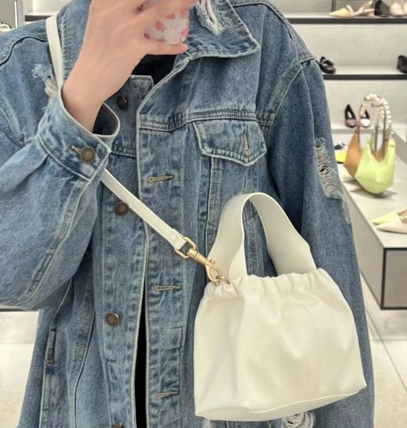 画像7: One Shoulder ruffle Under Arm Tote Shoulder Bag 　ワンショルダーワッフルアンダーアームトートショルダーバッグ (7)