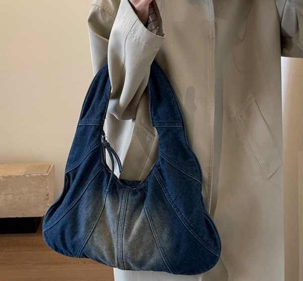 画像9: One Shoulder Denim Under Arm Tote Shoulder Bag 　デニムクロワッサン三日月型アンダーアームトートショルダーバッグ (9)