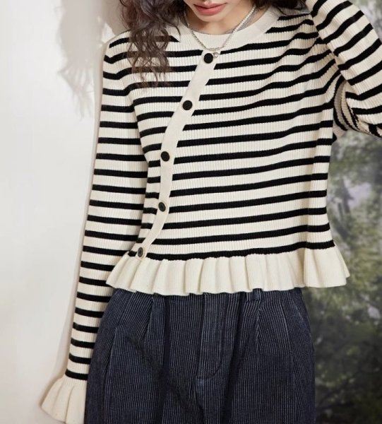画像6: Women's sleeve ruffle hem sweater pullover round neck sweater　スリーブ＆裾フリルフラウンドネックセーター (6)