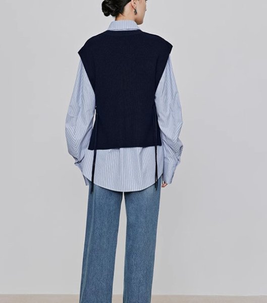 画像2: Women's Button knit vest + long sleeve striped shirt set　ボタンニットベスト＋長袖ストライプシャツ セット (2)