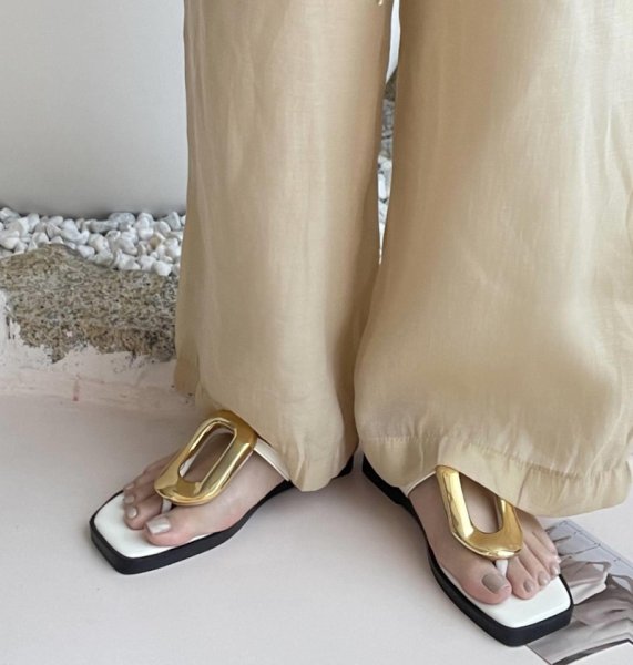 画像5: gold buckle flat Thong sandals slippers casual shoes  　ユニセックスゴールドバックル フラットトングサンダルスリッパ (5)