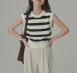 画像2: Women's black and white striped short high waisted round neck knitted vest sweater　ボーダーフラウンドネックショート丈ベストジレセーター (2)