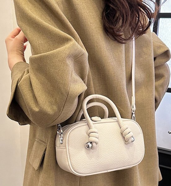 画像11:  Leather knot detail mini bag Tote Shoulder Bag Underarm bag 　ノットディティールレザートートショルダアンダーアームバッグ (11)