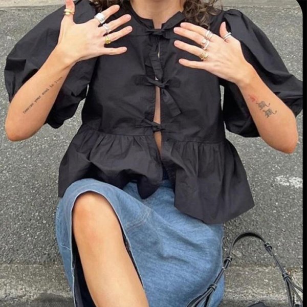 画像2: Women's Lace-Up Puff Sleeve Blouse T-shirt  レースアップリボンラタンパフスリーブブラウス Tシャツ (2)