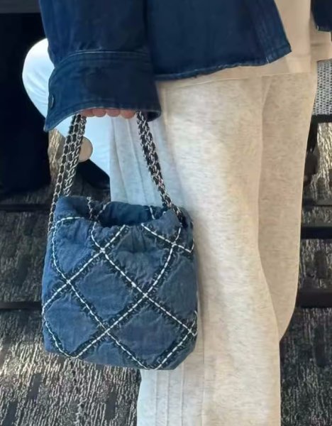 画像2: Washed Denim Diamond Car Stitch Single Chain Shoulder Crossbody  Tote Bag　デニムダイアモンドステッチチェーンショルダークロスボディートートバッグ (2)