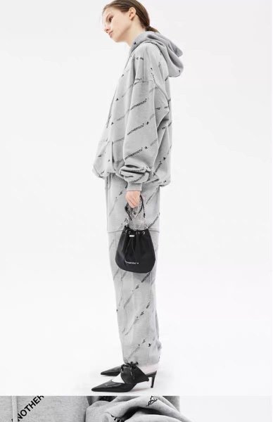 画像6:  chain drawstring  small bucket chain drawstring nylon waterproof small  crossbody bag Tote Shoulder Bag　バケットチェーン巾着ナイロン防水スモールクロスボディバッグトートショルダーバッグ (6)