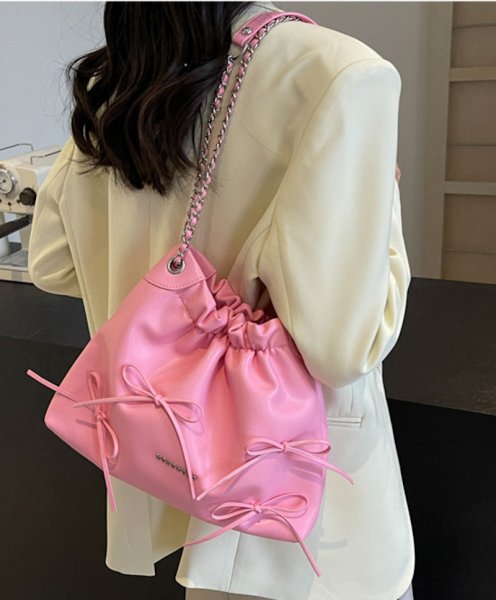 画像9: Leather Ribbon Pleated Cloud Bucket Crossbody Bag　レザーリボンプリーツクラウドバケットクロスボディバッグトートショルダー２WAYバッグ (9)