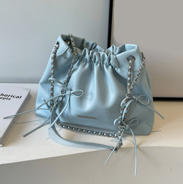 画像6: Leather Ribbon Pleated Cloud Bucket Crossbody Bag　レザーリボンプリーツクラウドバケットクロスボディバッグトートショルダー２WAYバッグ (6)