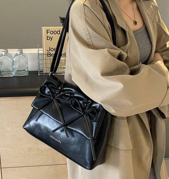 画像6: leather ribbon square crossbody bag　レザーリボンスクエアクロスボディバッグトートショルダー２WAYバッグ (6)