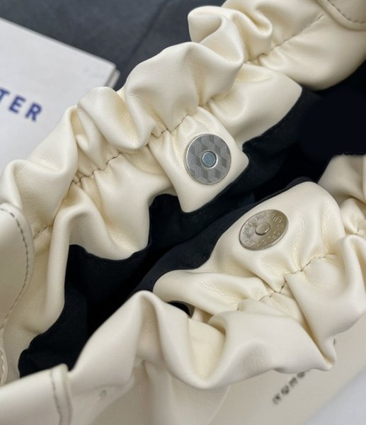 画像12: Leather Ribbon Pleated Cloud Bucket Crossbody Bag　レザーリボンプリーツクラウドバケットクロスボディバッグトートショルダー２WAYバッグ (12)