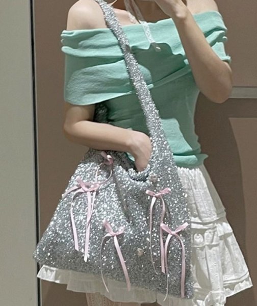 画像4: Shiny silver pink ribbon shoulder tote bag　シャイニーシルバーピンクのリボン ショルダートートバッグ (4)