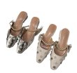 画像2: Low heel leather pearl strap & pearl flower French evening toe cap half pumps Slippers レザーローヒールパールフラワー＆パールストラップハーフパンプス ミュール　サンダルスリッパ (2)