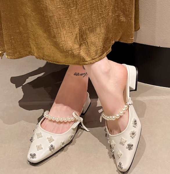 画像6: Low heel leather pearl strap & pearl flower French evening toe cap half pumps Slippers レザーローヒールパールフラワー＆パールストラップハーフパンプス ミュール　サンダルスリッパ (6)