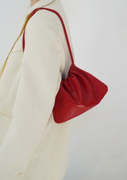 画像4:  soft leather drawstring bag One shoulder High-end pleated cloud bag  tote bag　レザー巾着ワンショルダープリーツクラウドトートショルダーポシェットバッグ (4)
