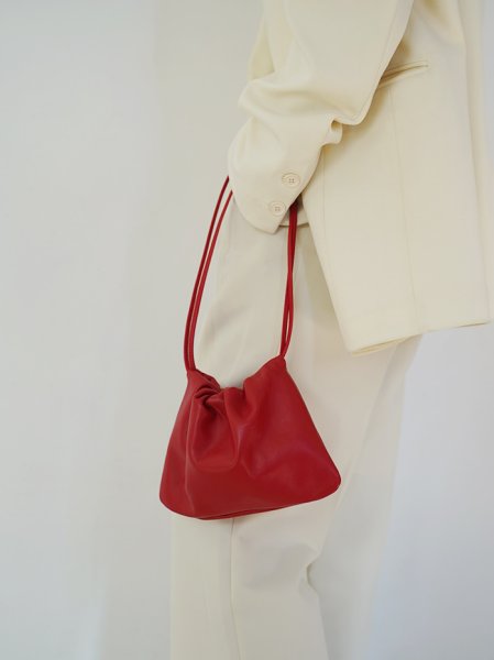 画像6:  soft leather drawstring bag One shoulder High-end pleated cloud bag  tote bag　レザー巾着ワンショルダープリーツクラウドトートショルダーポシェットバッグ (6)