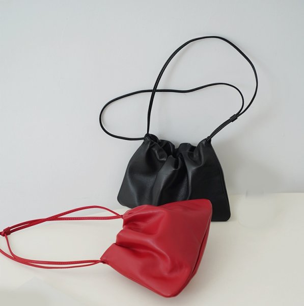 画像13:  soft leather drawstring bag One shoulder High-end pleated cloud bag  tote bag　レザー巾着ワンショルダープリーツクラウドトートショルダーポシェットバッグ (13)