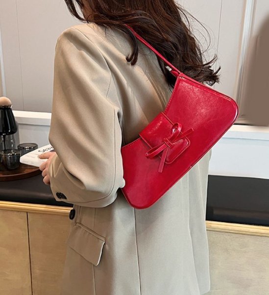 画像7:  leather Ribbon Underarm Tote Shoulder Bag　レザーワンショルダーリボン付きアンダーアームトートショルダーバッグ (7)