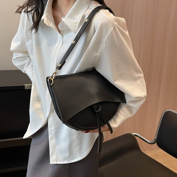 画像7: Textured Saddle Shoulder Tote Underarm Bag　レザーサドルトートショルダーアンダーアームバッグ (7)