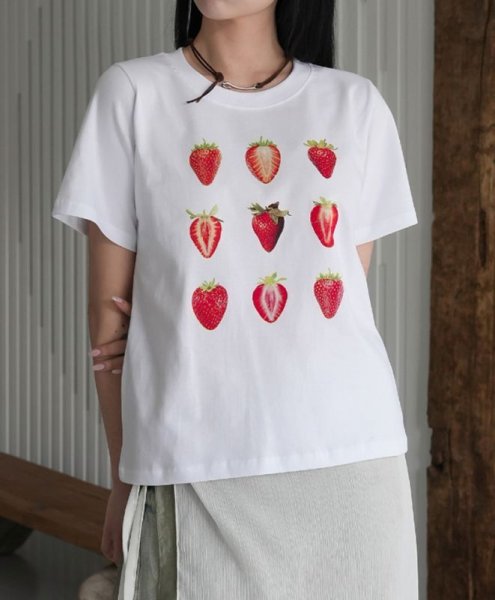 画像2: Strawberry Print  graffiti paint short sleeve T-shirt　ストロベリー苺グラフィック落書きペイントラウンドネック半袖 Tシャツ (2)