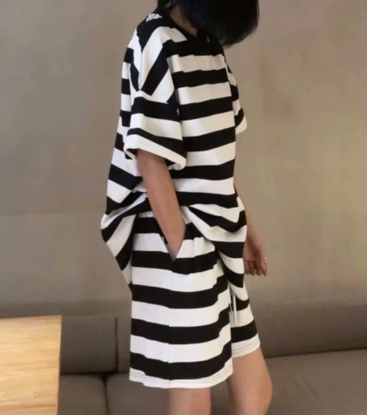 画像2: Women's Striped T-shirt and pants set  Logo sweat setup 　ボーダーTシャツ＆パンツセットアップスウェット (2)