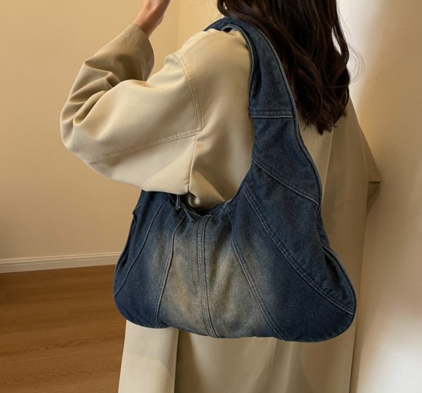 画像7: Splicing Croissant Denim Underarm Tote Shoulder  Bag　スプライシングクロワッサンデニムアンダーアームトートショルダーバッグ (7)