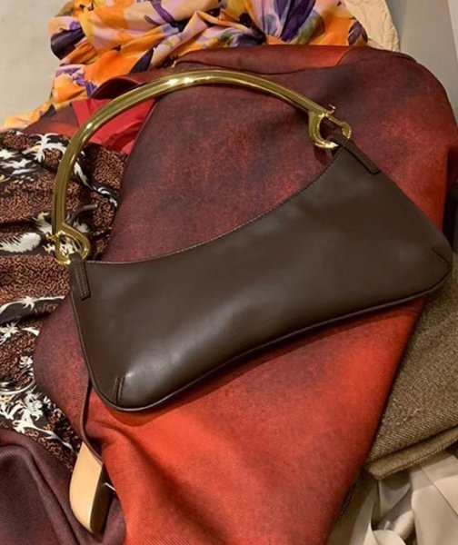 画像7: Metal handle leather underarm tote shoulder bag　メタルハンドルレザークロワッサントートバッグ (7)