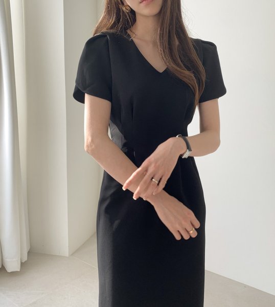 画像2: Women's Puff sleeve tuck knee length mid-calf tight dress　パフスリーブ ひざ下丈ミモレ丈タイトワンピースドレス (2)