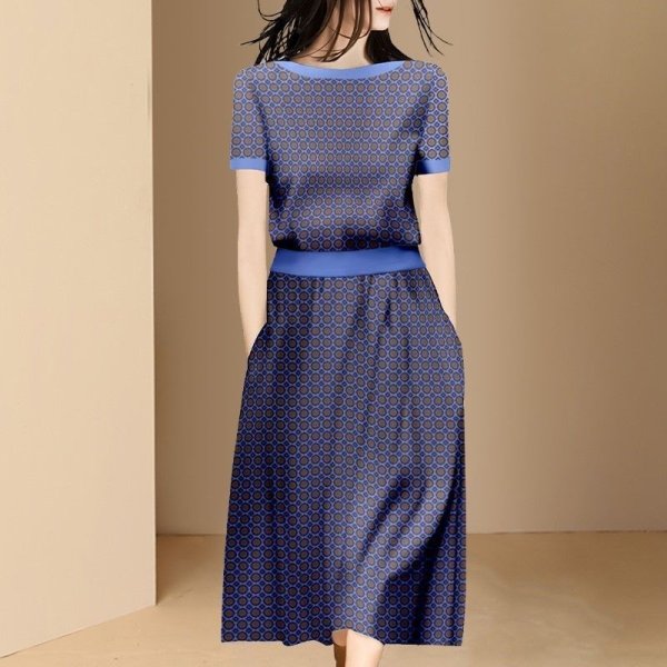 画像4: Women's Lightweight casual all-over print T-shirt and skirt two-piecesetup 　薄手カジュアル総柄 Tシャツスカートツーピースセットアップ (4)