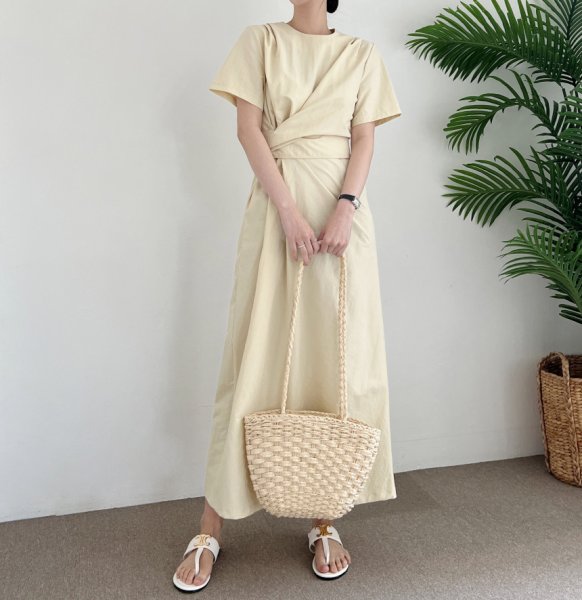 画像7: Women's irregular strap design waist slimming back slit short-sleeved dress　　イレギュラーデザイン膝下ミディアム丈ウエストスリミングワンピースドレス (7)