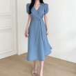画像5: Women's V-neck strap waist slimming mid-length petal sleeve dress　　Vネックチュリップ袖ウエストストリング膝下ミディアム丈ワンピースドレス (5)