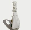 画像7: Flower Emblem Leather Underarm Tote Shoulder Bag　レザーワンハンドルフラワーエンブレムトートショルダーアンダーアームバッグかばん (7)