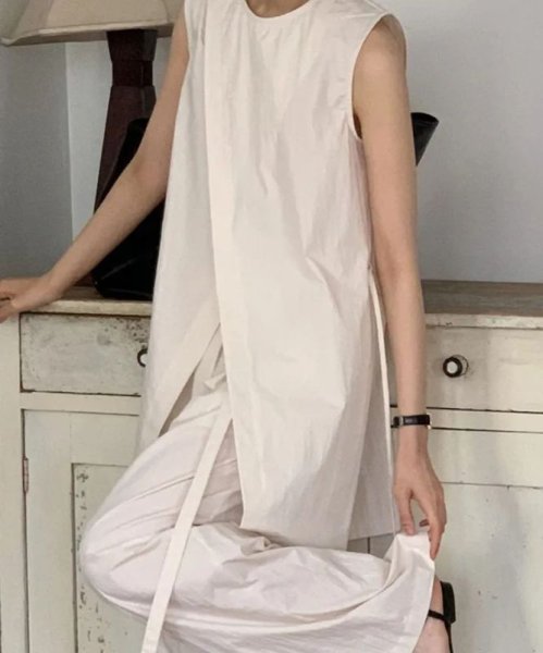 画像4: Women's French design slit vest & high waist wide pants suit  フレンチデザインスリットベスト＆ハイウエストワイドパンツスーツ (4)