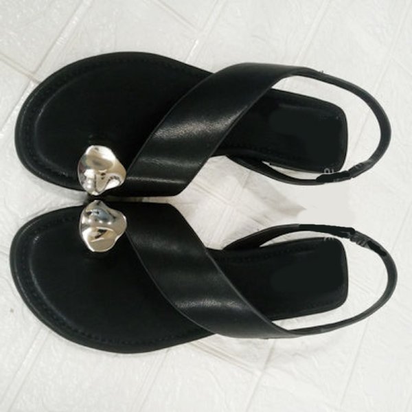 画像2: Women's  Thong leather sandals with metal detailing Slippers　 メタル付きトングレザーフラットサンダル スリッパ  (2)