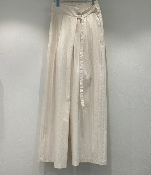 画像13: Women's French design slit vest & high waist wide pants suit  フレンチデザインスリットベスト＆ハイウエストワイドパンツスーツ (13)