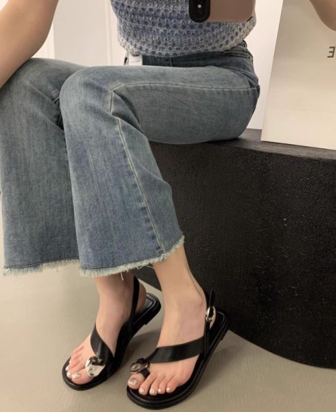 画像10: Women's  Thong leather sandals with metal detailing Slippers　 メタル付きトングレザーフラットサンダル スリッパ  (10)