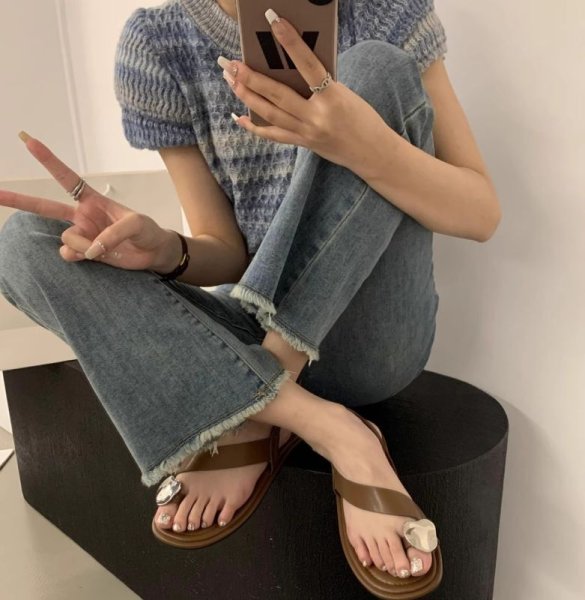 画像13: Women's  Thong leather sandals with metal detailing Slippers　 メタル付きトングレザーフラットサンダル スリッパ  (13)