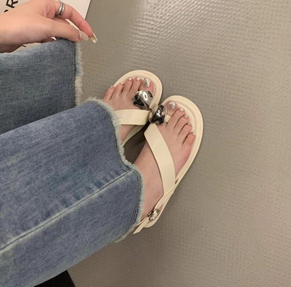 画像7: Women's  Thong leather sandals with metal detailing Slippers　 メタル付きトングレザーフラットサンダル スリッパ  (7)