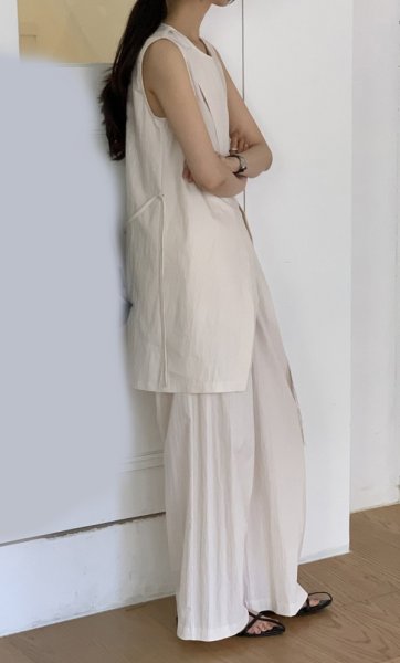画像8: Women's French design slit vest & high waist wide pants suit  フレンチデザインスリットベスト＆ハイウエストワイドパンツスーツ (8)