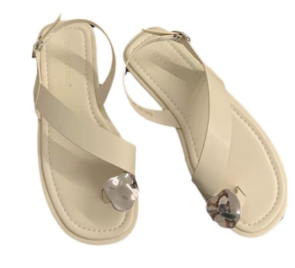 画像1: Women's  Thong leather sandals with metal detailing Slippers　 メタル付きトングレザーフラットサンダル スリッパ  (1)