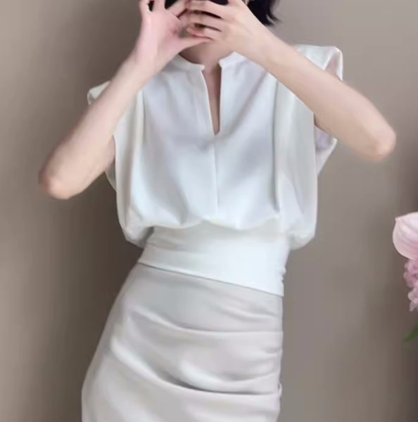 画像9: V-neck draped sleeveless sweatshirt　Vネックドレープノースリーブ スウェットシャツTシャツ (9)