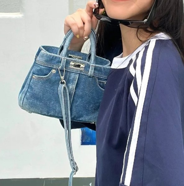 画像6: Denim remake style tote shoulder crossbody bag 　デニムリメイクスタイルトートショルダークロスボディかばん (6)