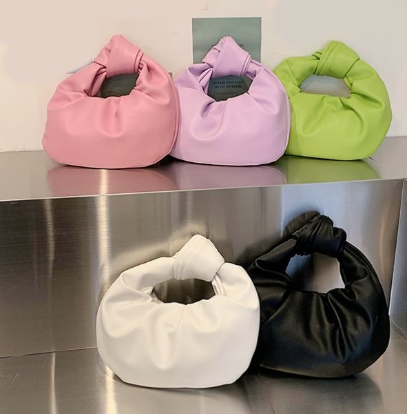 画像14: Leather one-handle croissant half-moon tote bag　レザーワンハンドルクロワッサン半月トートバッグ (14)