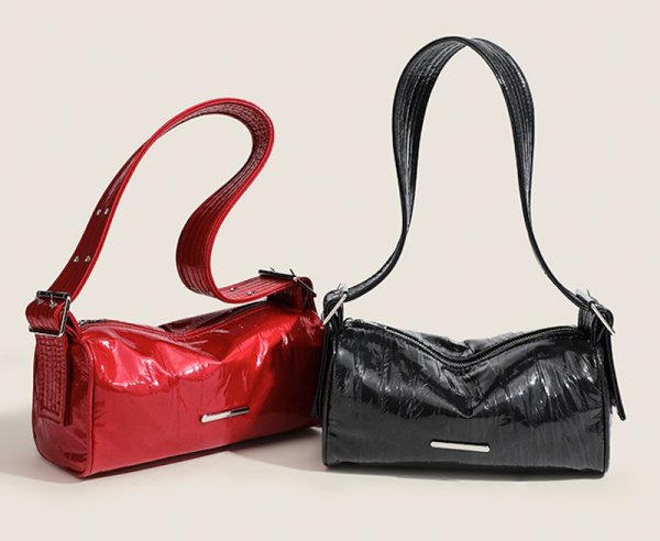 画像3: Leather Pillow Tote Underarm Tote Shoulder Bag　　レザーピロートートアンダーアームトートショルダバッグ (3)