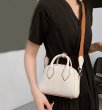 画像9: Leather simple small square tote shoulder crossbody bag　レザーシンプルスモールスクエアボストントートショルダークロスボディーバッグバッグ (9)